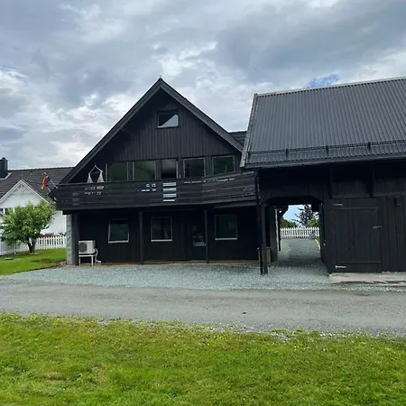 Lykkja - Beautiful Waterfront House * Viggja