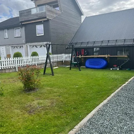 Lykkja - Beautiful Waterfront House