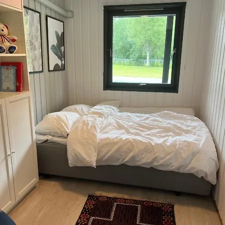 Lykkja - Beautiful Waterfront House *