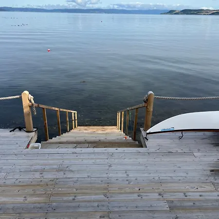 Lykkja - Beautiful Waterfront House