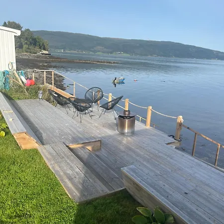 Lykkja - Beautiful Waterfront House Villa Viggja